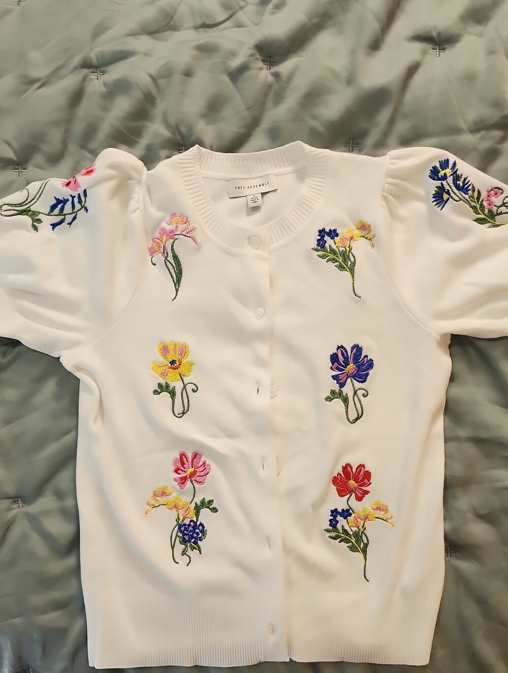 aerie White Embroidered Puff-Sleeve Button-Down Top